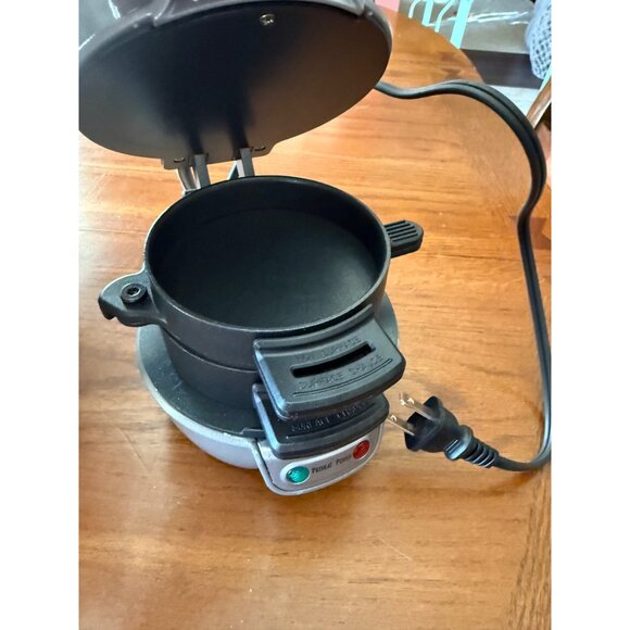 Hamilton Beach Breakfast Sandwich Maker NEW 25475 - Picture 4 of 7